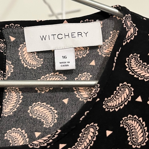 Witchery top size 16. Fit is closer size 14. - Picture 2 of 3